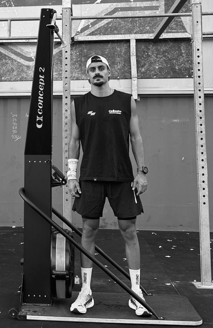 1% | Men Running Short